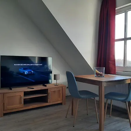 Wohnung In Der Schlossstrasse 8 Mirow