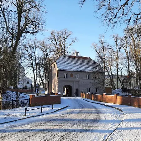 Schlossstr. 8, * Mirow