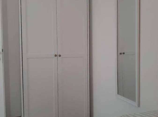شقة Schlossstr. 8, ميرو
