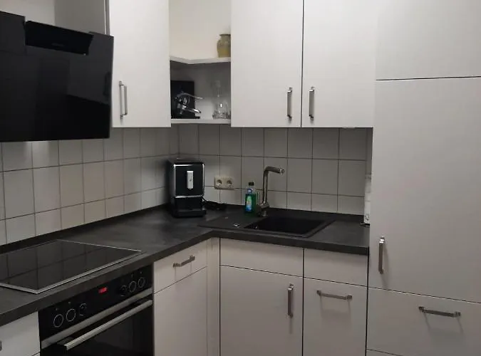 Schlossstr. 8, ميرو